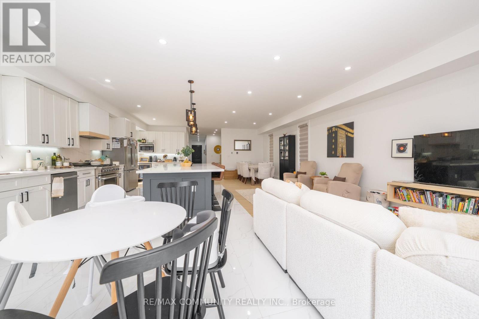 75B Kitchener Road, Toronto, ON