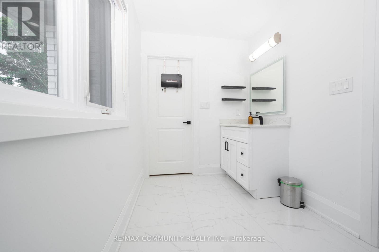 75B Kitchener Road, Toronto, ON
