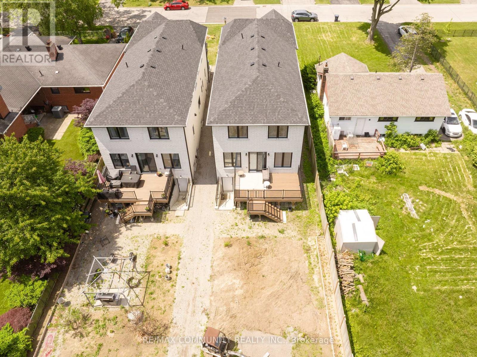 75B Kitchener Road, Toronto, ON