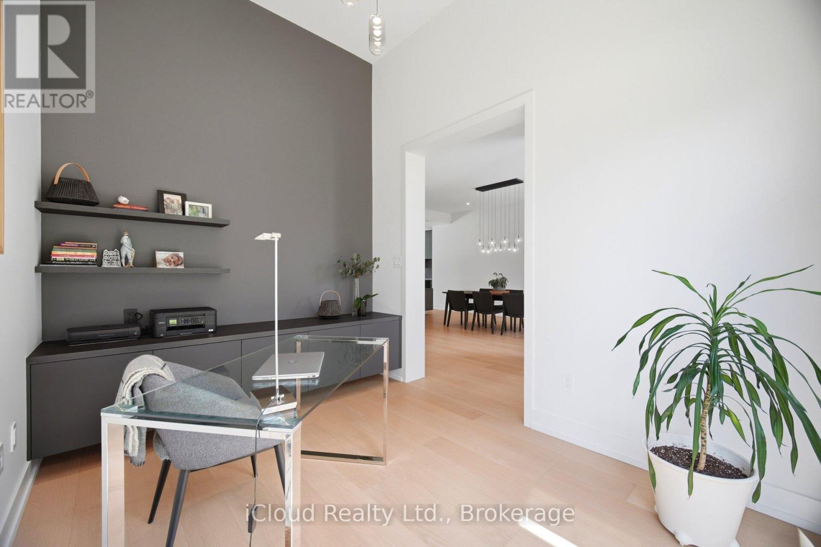 1590 Kenmuir Avenue, Mississauga, ON