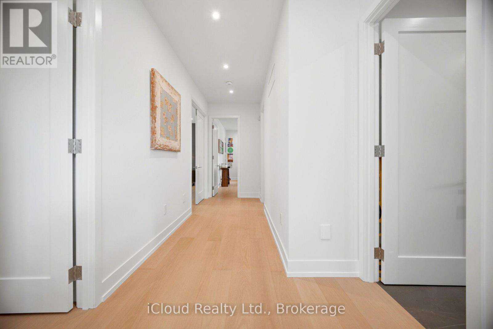 1590 Kenmuir Avenue, Mississauga, ON
