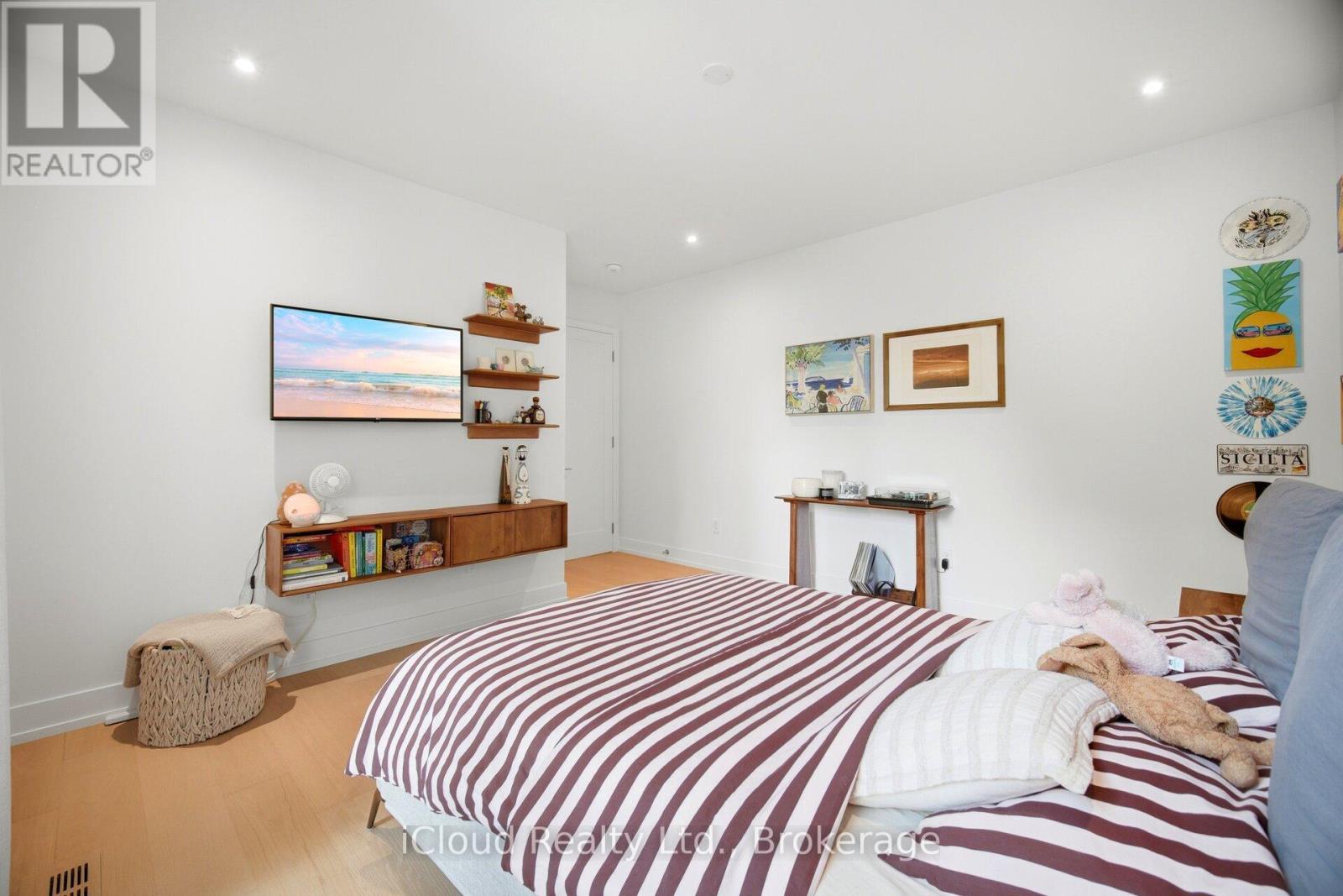 1590 Kenmuir Avenue, Mississauga, ON
