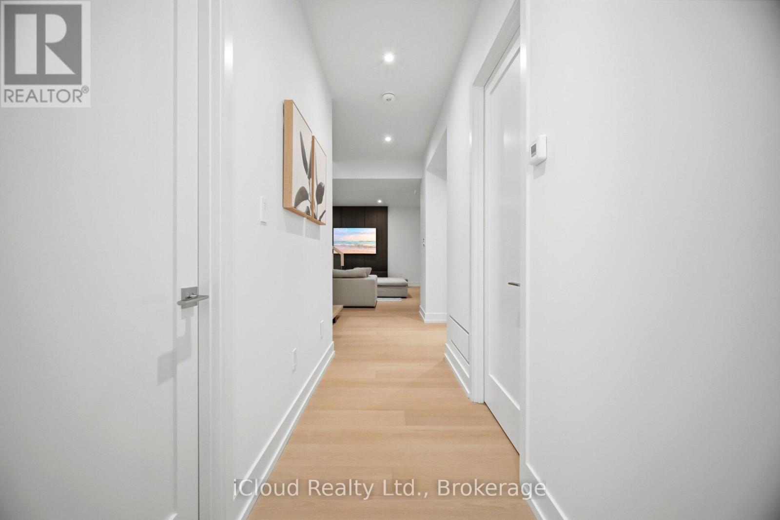 1590 Kenmuir Avenue, Mississauga, ON