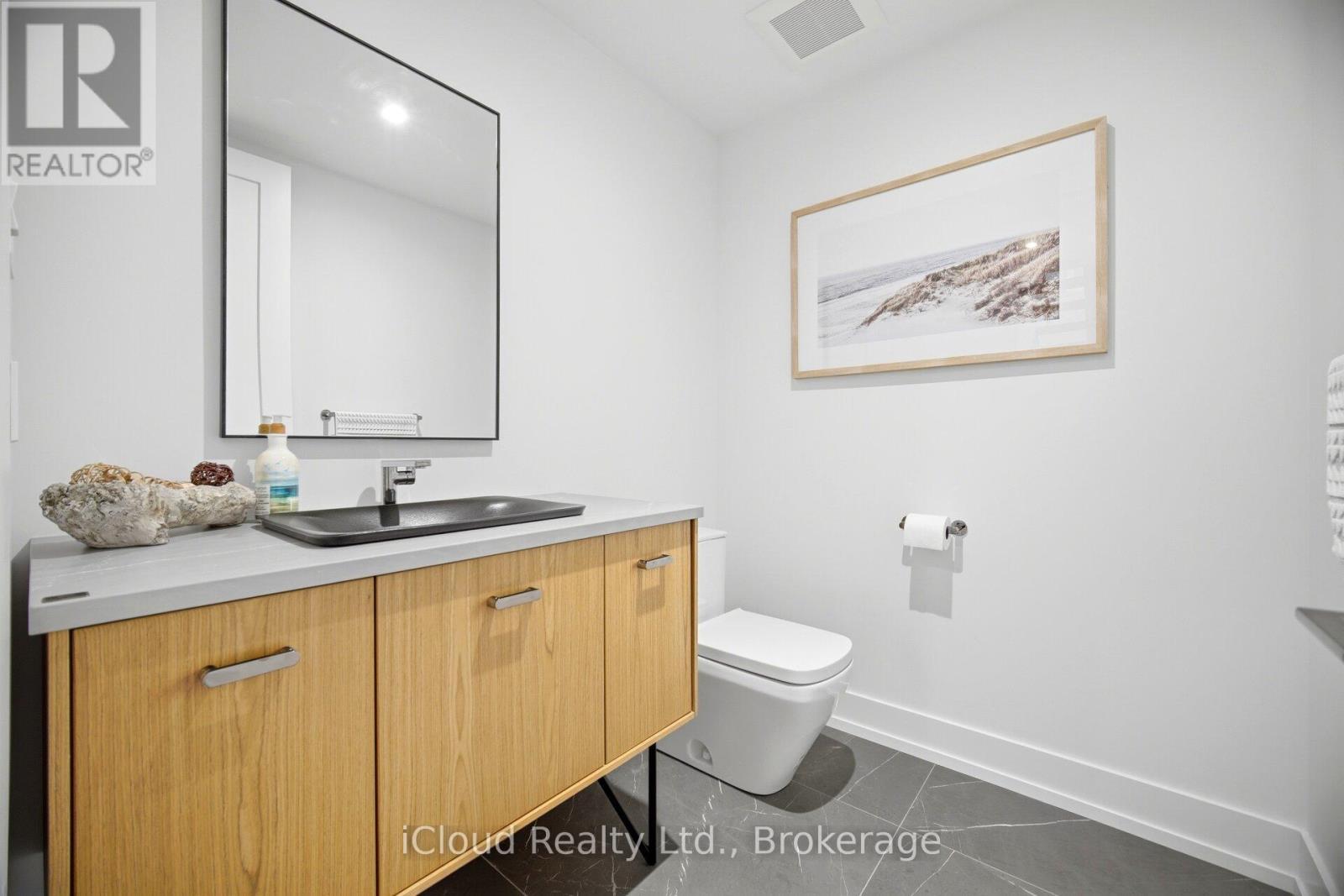 1590 Kenmuir Avenue, Mississauga, ON