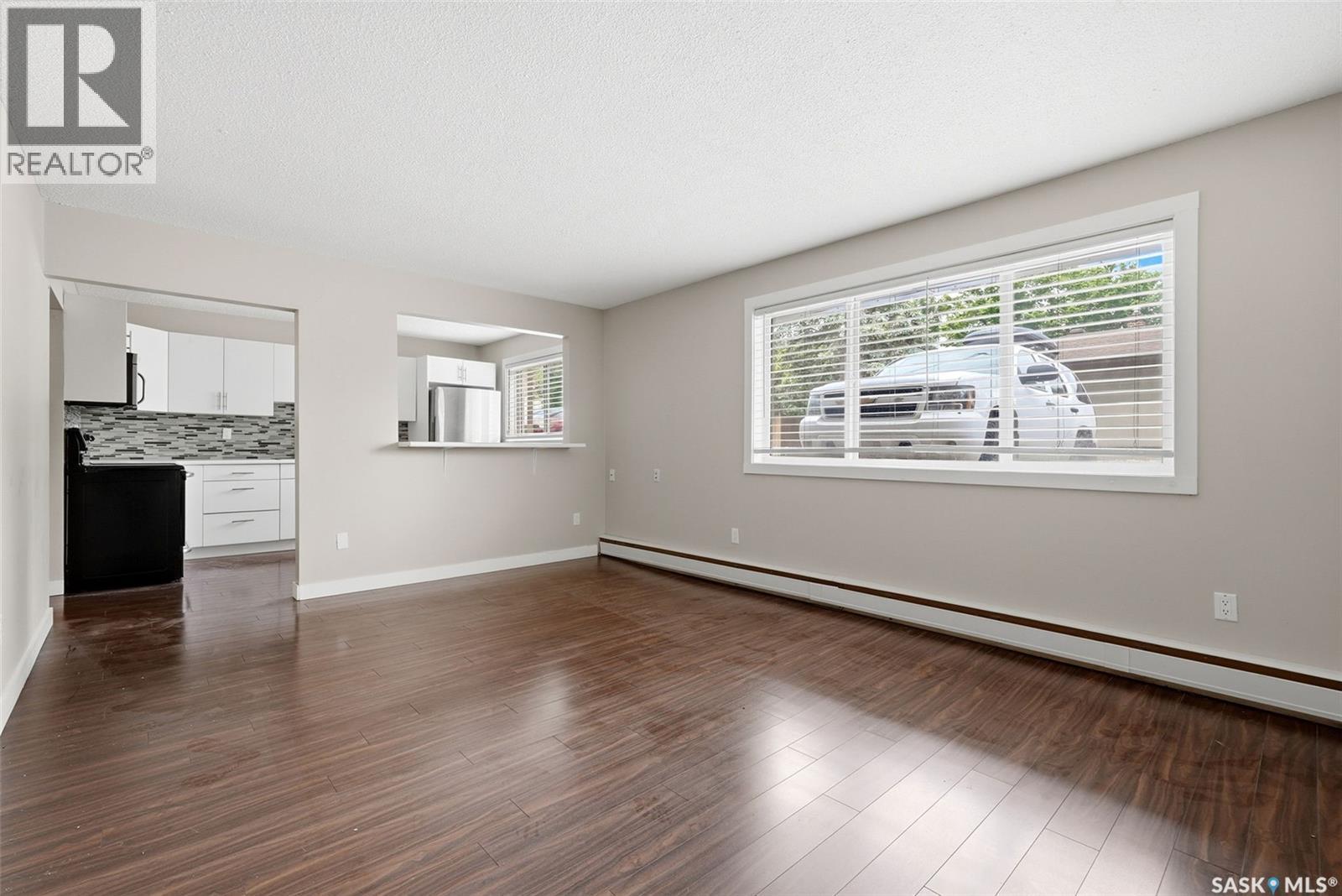 3 230 Broadway Avenue E, Regina, SK