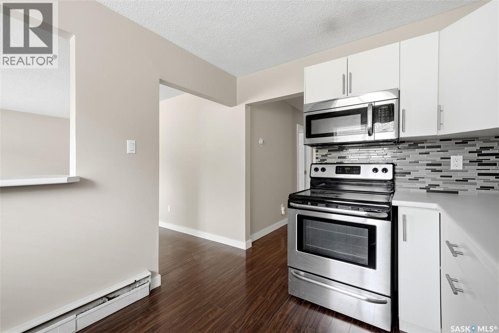 3 230 Broadway Avenue E, Regina, SK