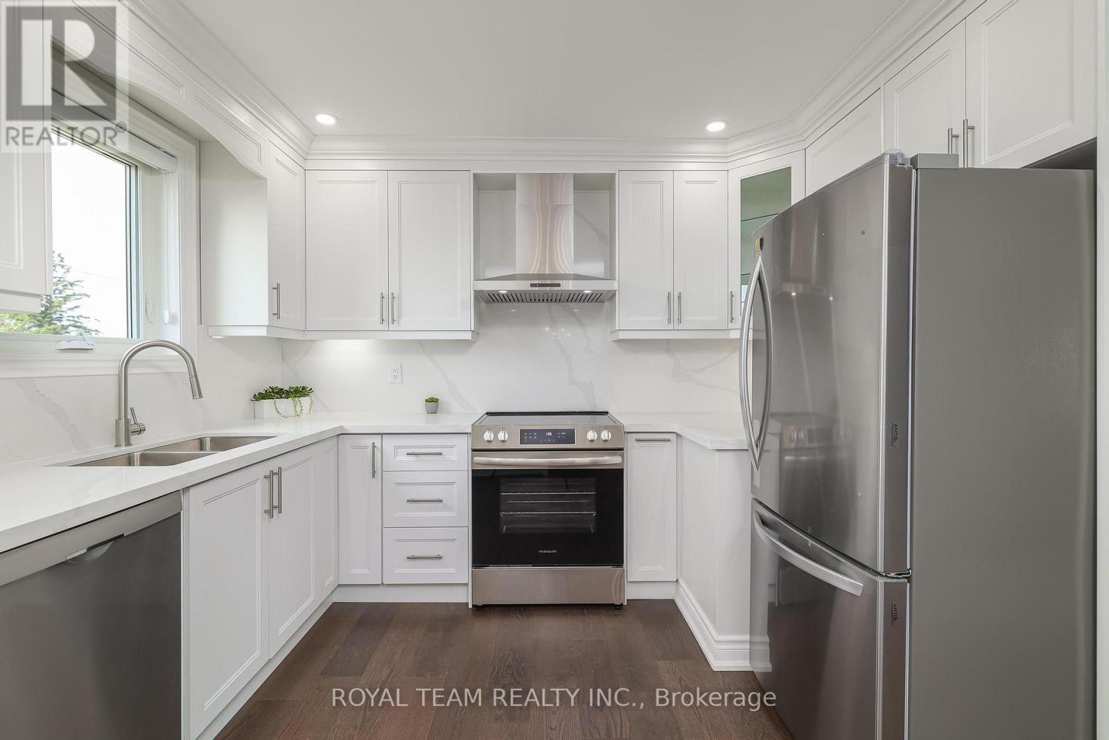 6 Crioline Road, Toronto, ON