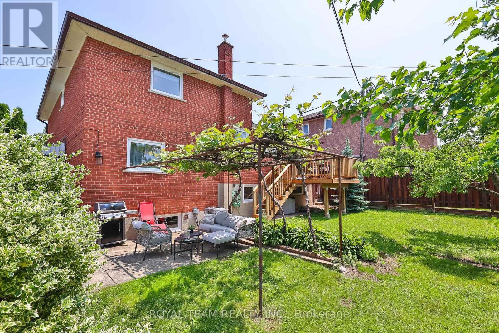 6 Crioline Road, Toronto, ON