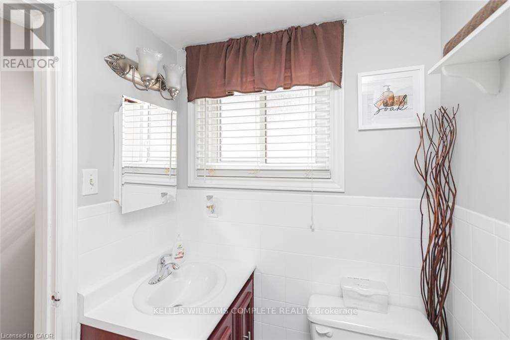 366 Berkindale Drive, Hamilton, ON