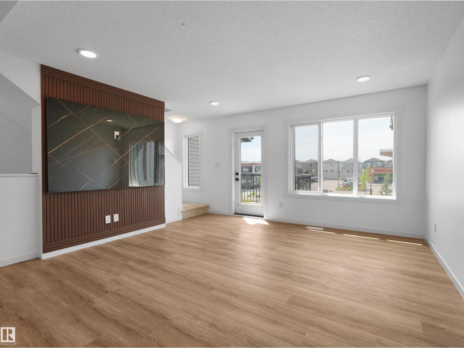 1230 Aster Bv Nw, Edmonton, AB