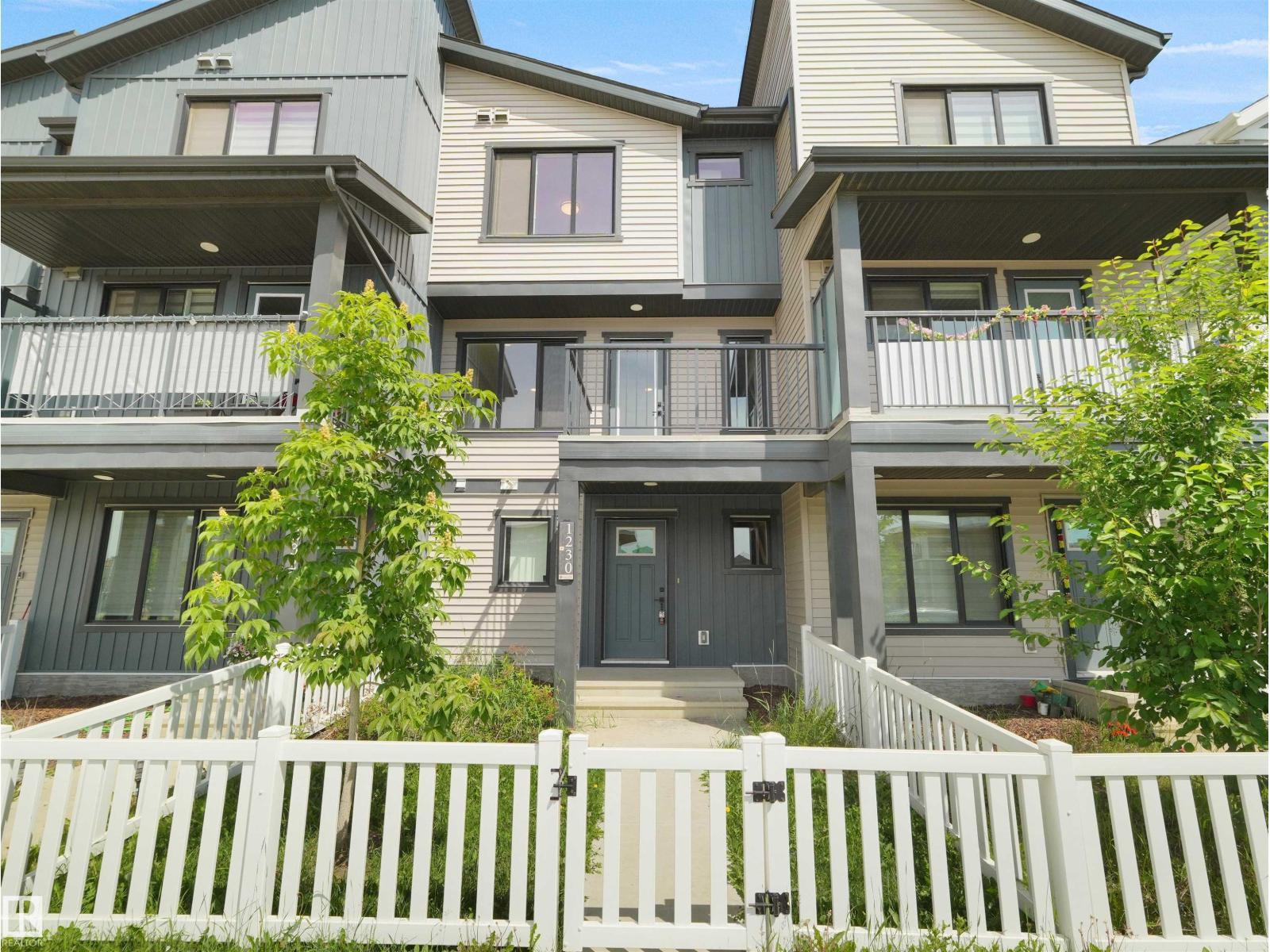 1230 Aster Bv Nw, Edmonton, AB