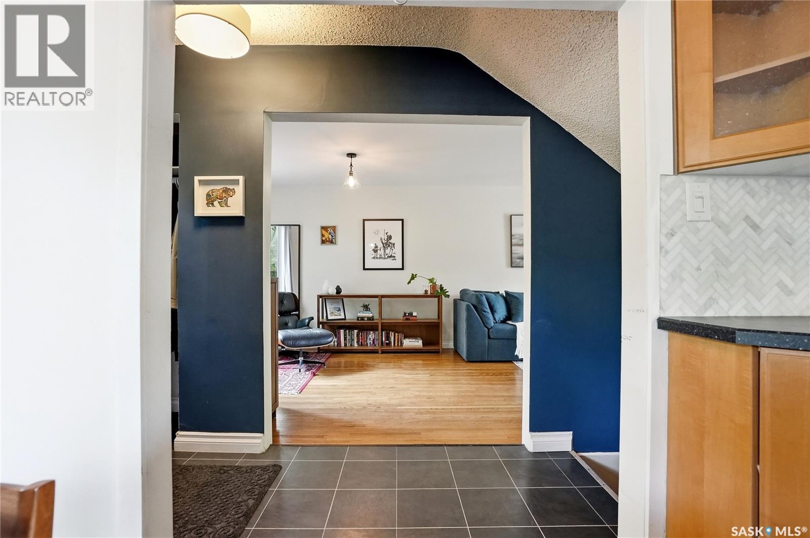 114 7Th Street E, Saskatoon, SK