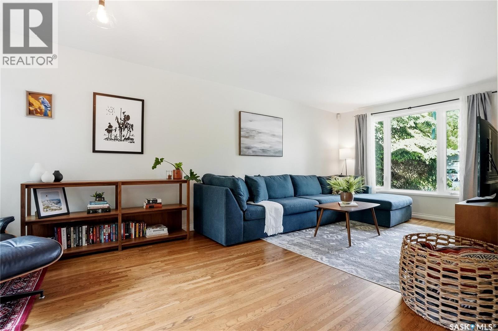 114 7Th Street E, Saskatoon, SK