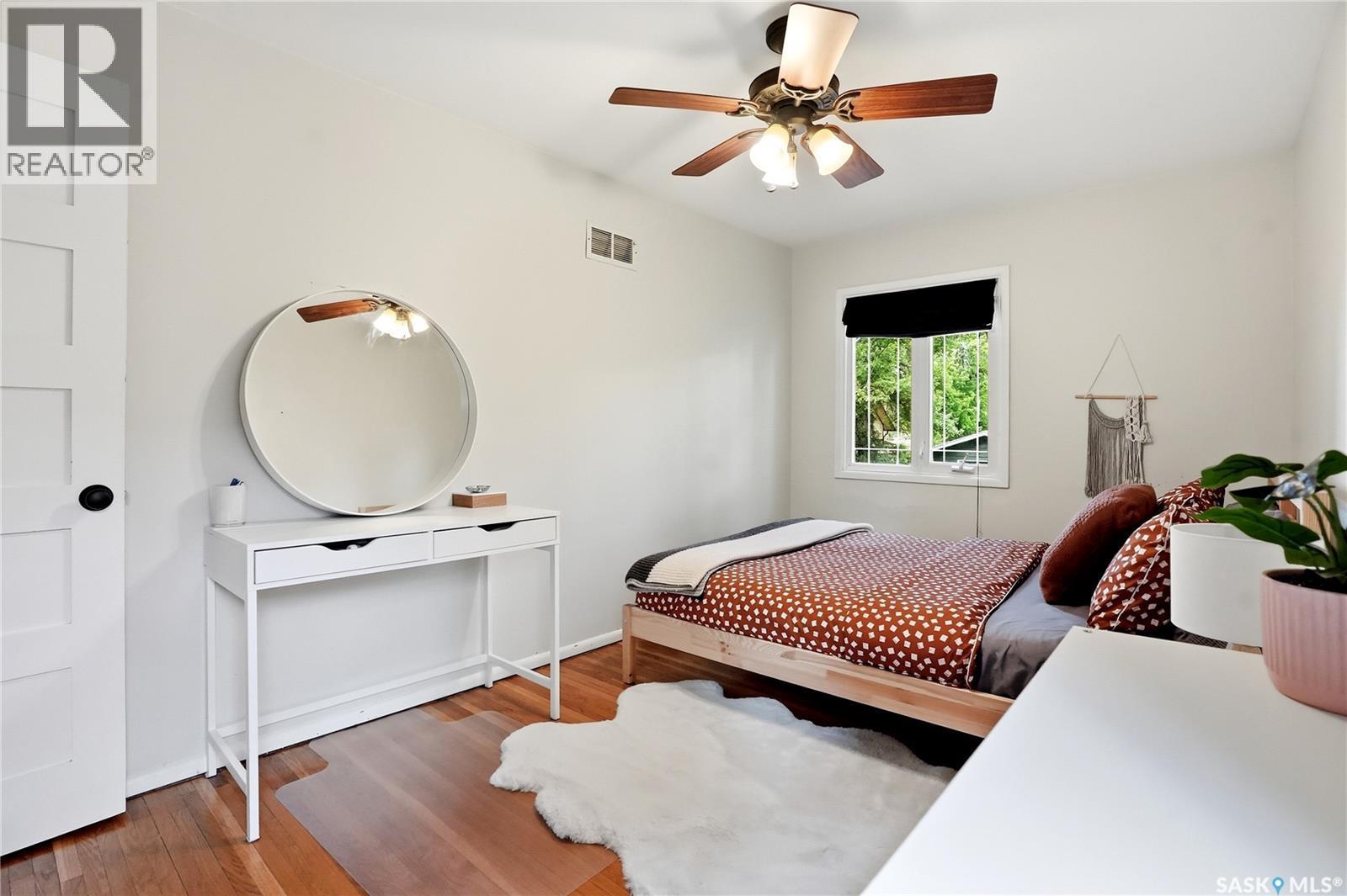 114 7Th Street E, Saskatoon, SK