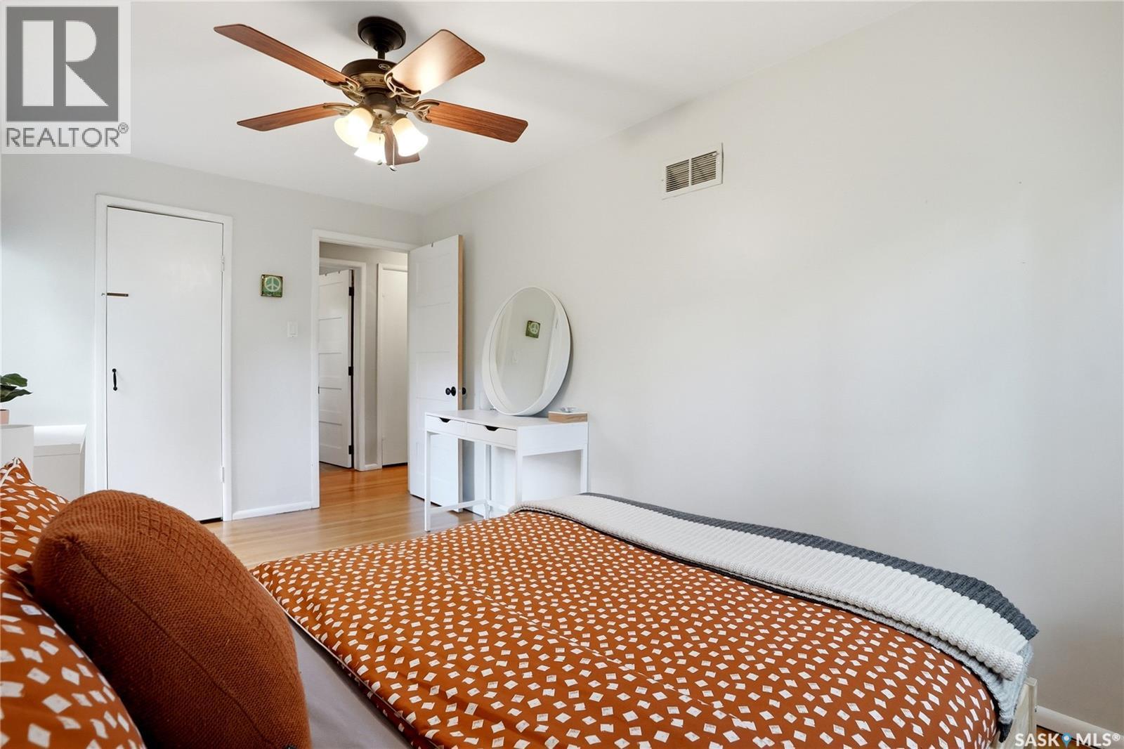 114 7Th Street E, Saskatoon, SK