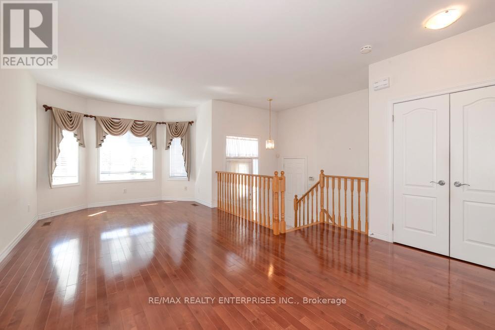 802 Coldstream Drive, Oshawa, ON
