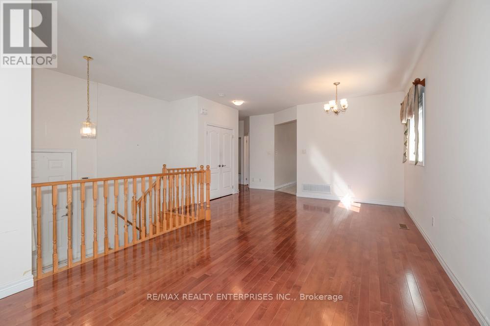802 Coldstream Drive, Oshawa, ON