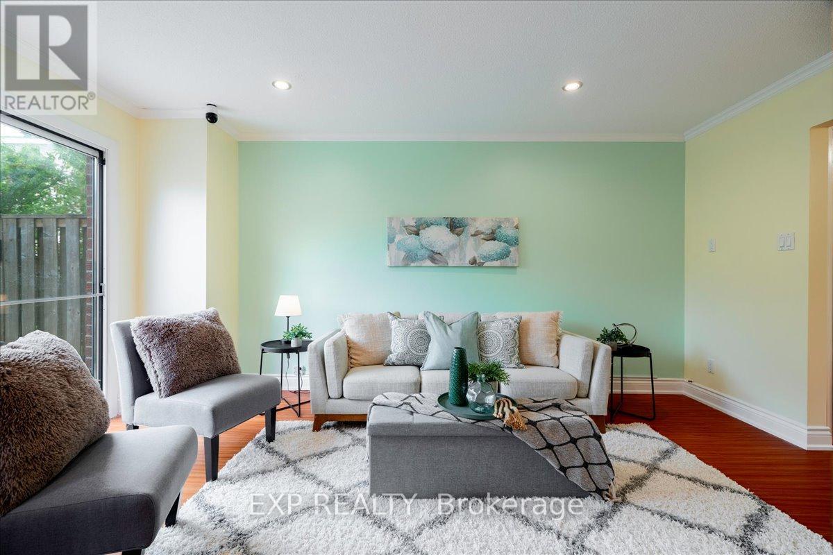Living room - 25 Harper Way, Markham, ON
