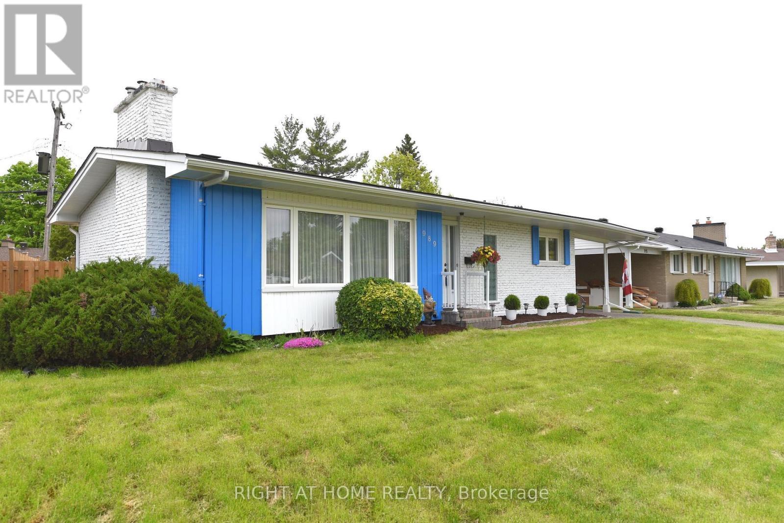 989 Goren Avenue, Ottawa, ON