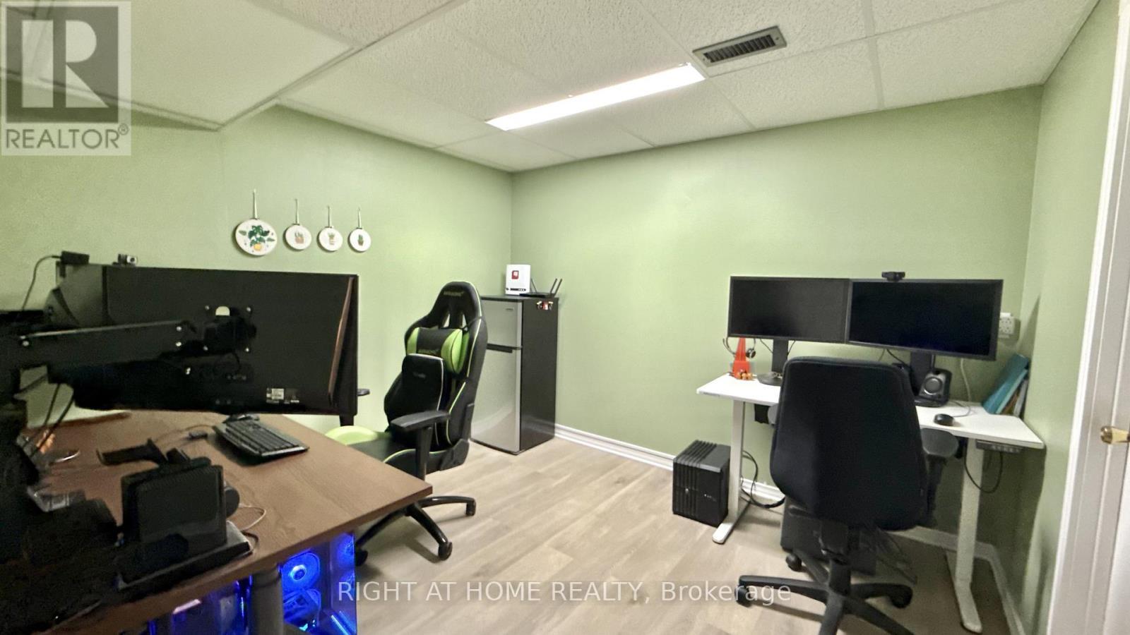989 Goren Avenue, Ottawa, ON
