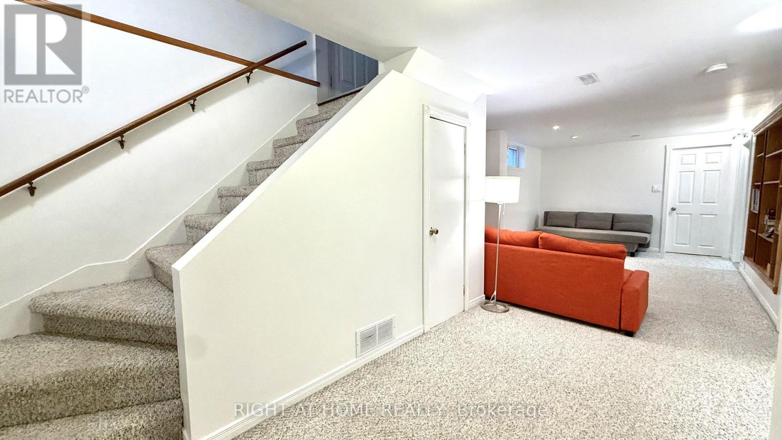 989 Goren Avenue, Ottawa, ON