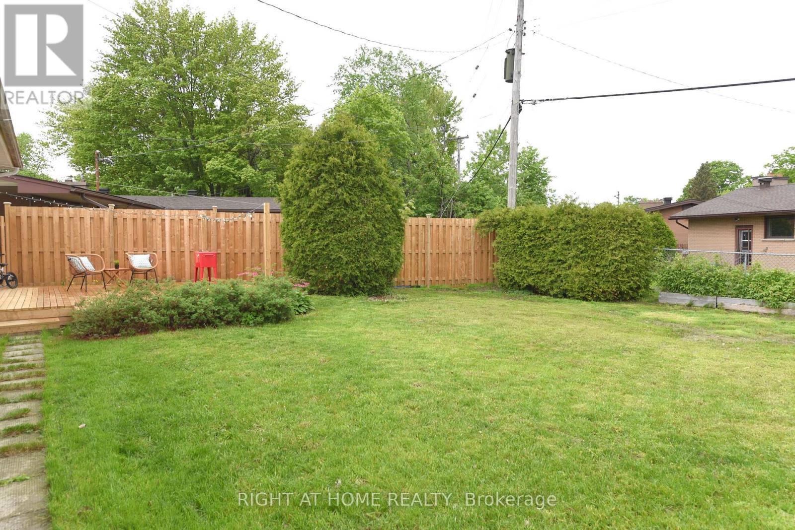 989 Goren Avenue, Ottawa, ON