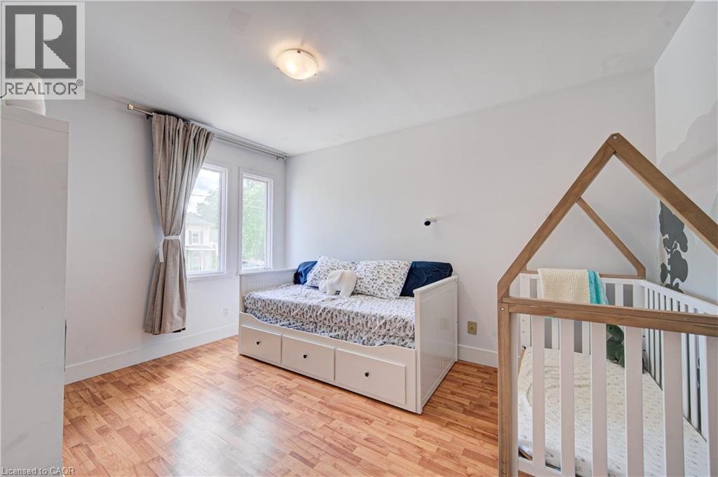 Bedroom - 154 Grand Avenue S, Cambridge, ON