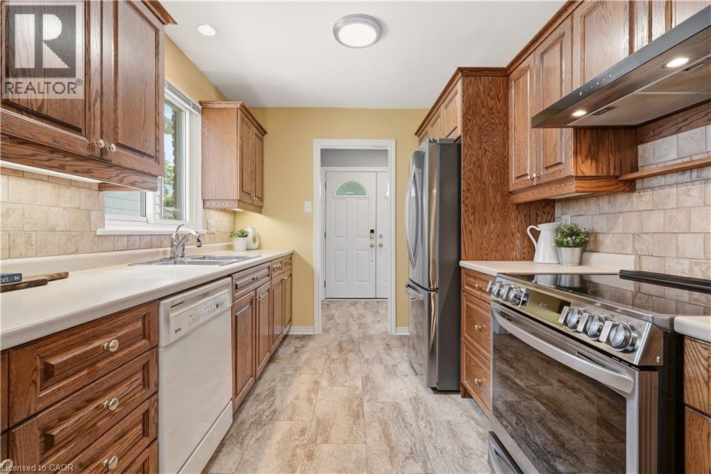 Kitchen - 4277 Longmoor Drive, Burlington, ON