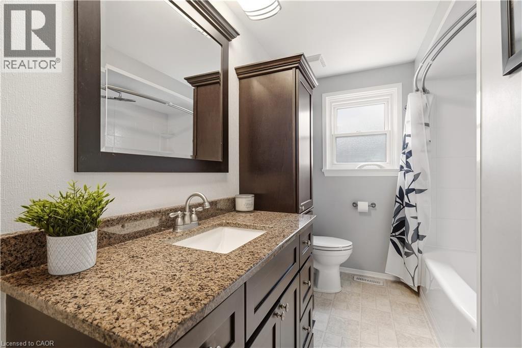 Bathroom - 4277 Longmoor Drive, Burlington, ON