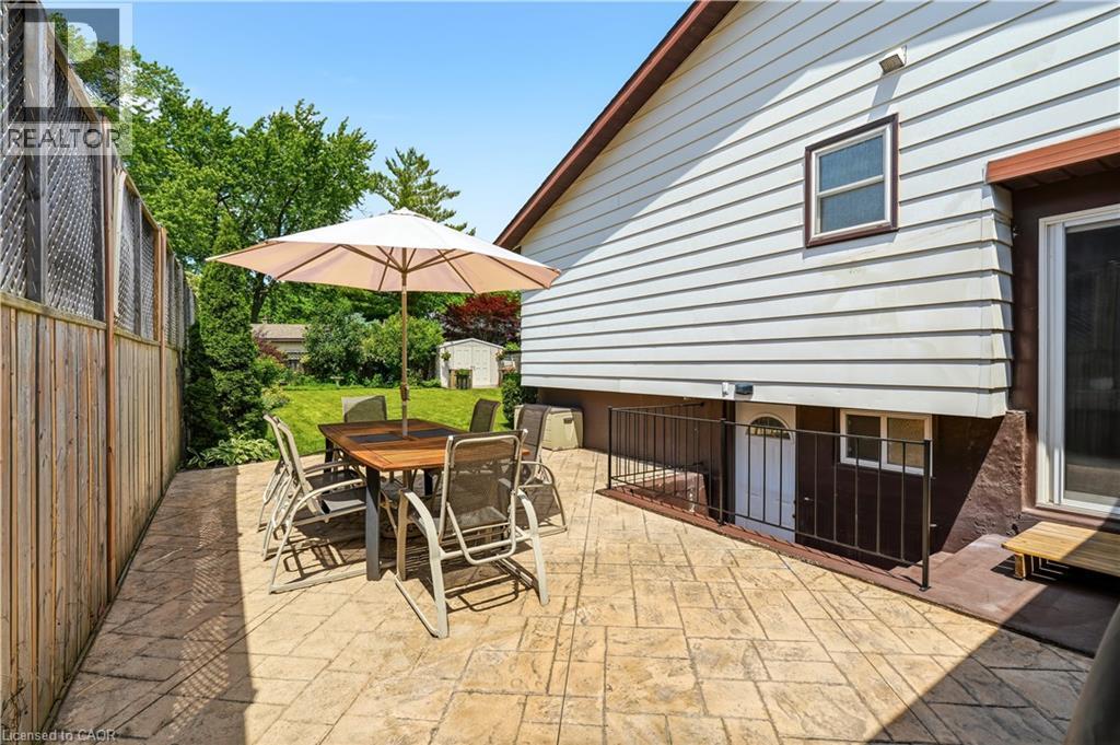 Patio terrace - 4277 Longmoor Drive, Burlington, ON