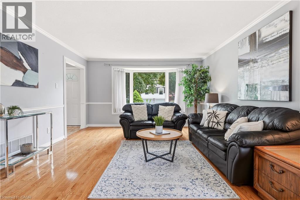 Living room - 4277 Longmoor Drive, Burlington, ON