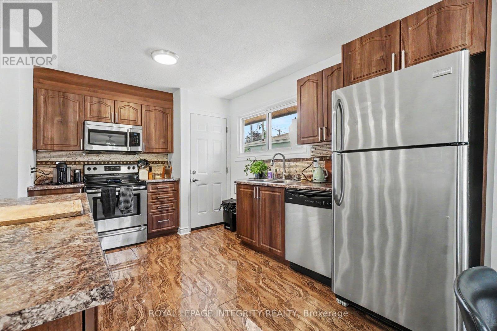 2450 Magnus Avenue, Ottawa, ON