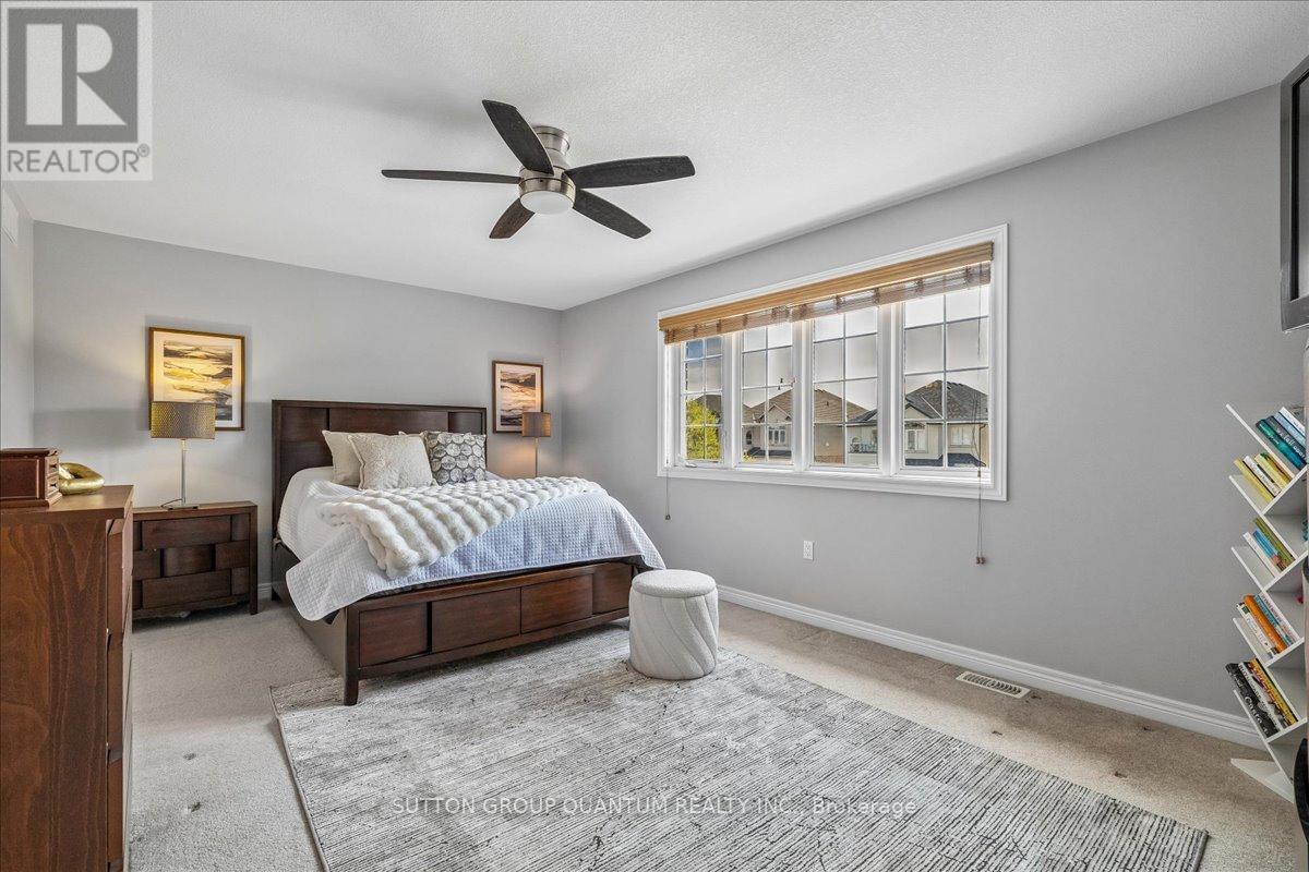 92 Garinger Crescent, Hamilton, ON