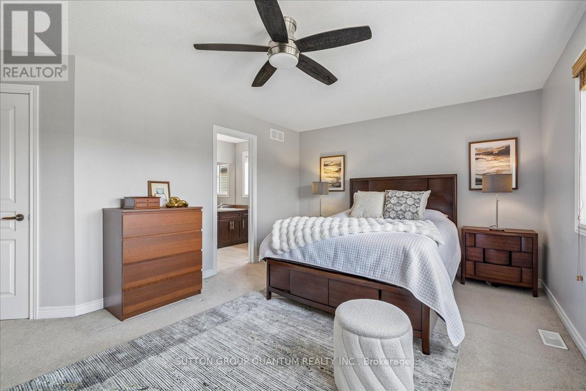 92 Garinger Crescent, Hamilton, ON