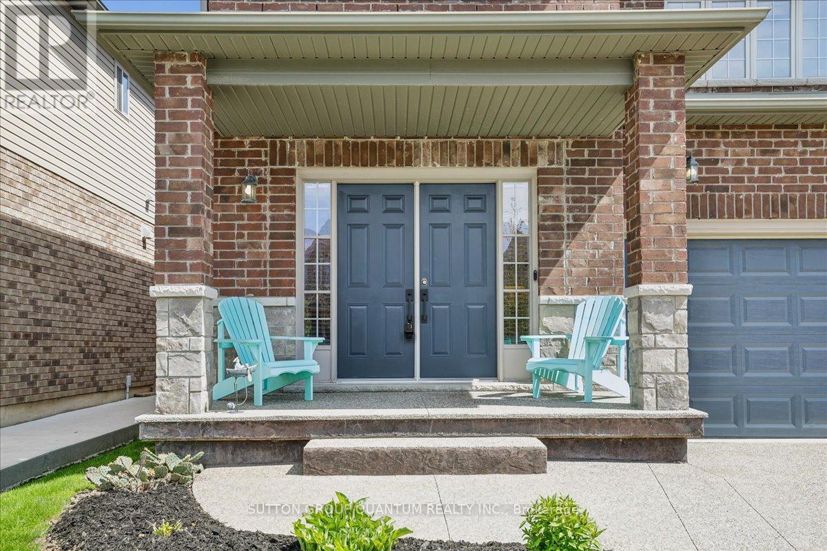 92 Garinger Crescent, Hamilton, ON