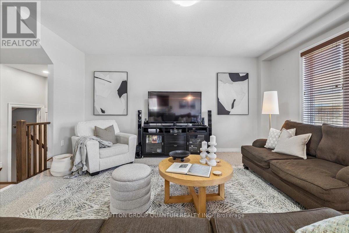 92 Garinger Crescent, Hamilton, ON