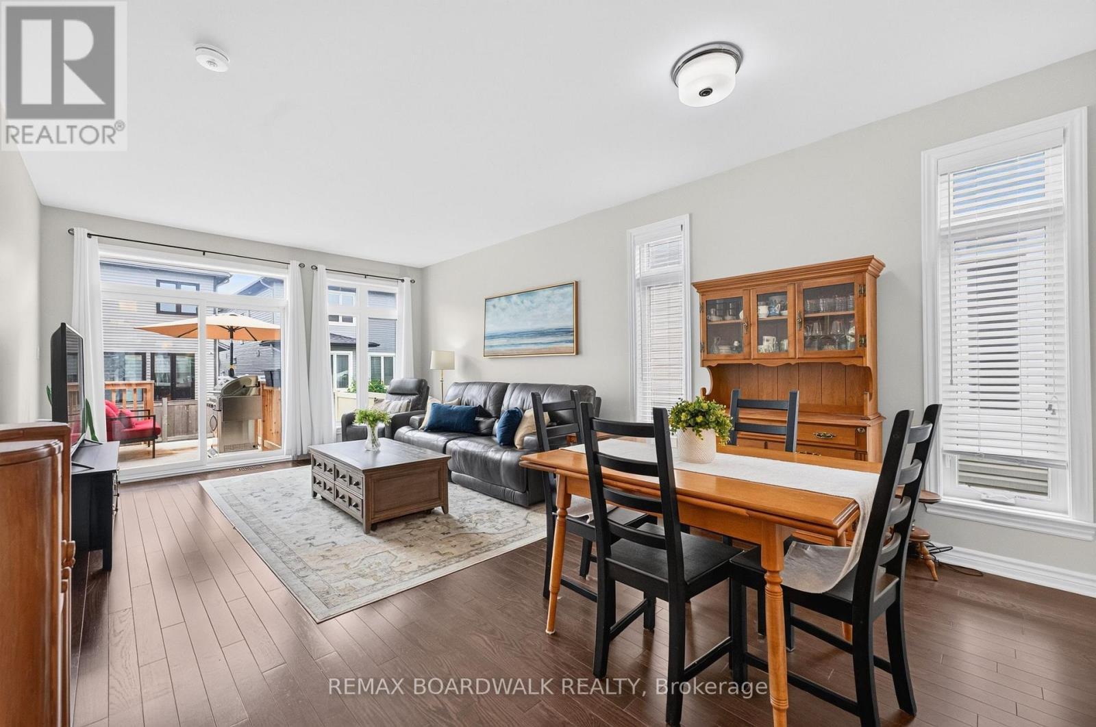 Open Concept Living & Dining Rm w/Lg Windows - 224 Maygrass Way, Ottawa, ON - Indoor