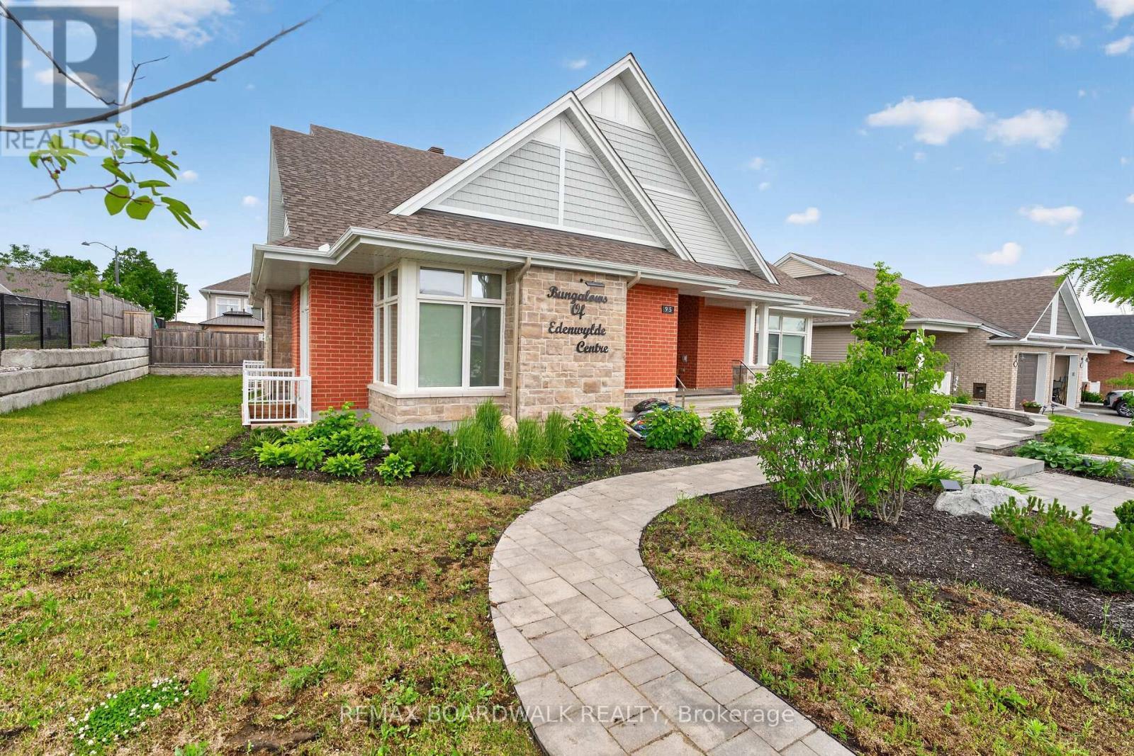 Exclusive Access Community Bungalow- $300/yr - 224 Maygrass Way, Ottawa, ON - Outdoor