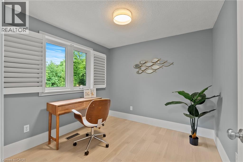 Office - 44 Fireside Drive, Hamilton, ON