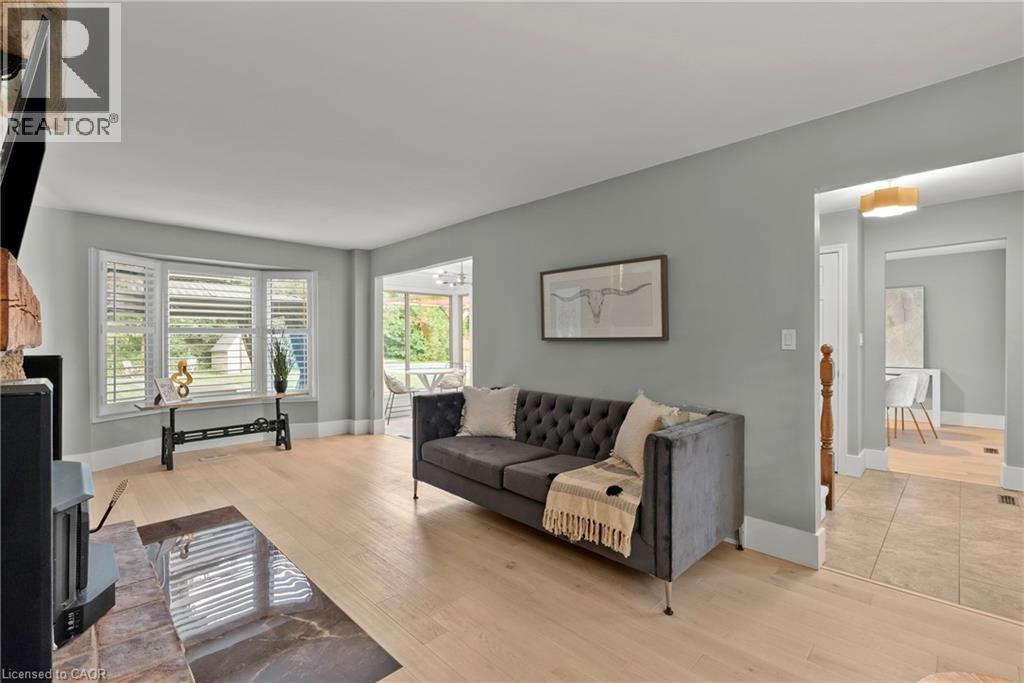 Living room - 44 Fireside Drive, Hamilton, ON