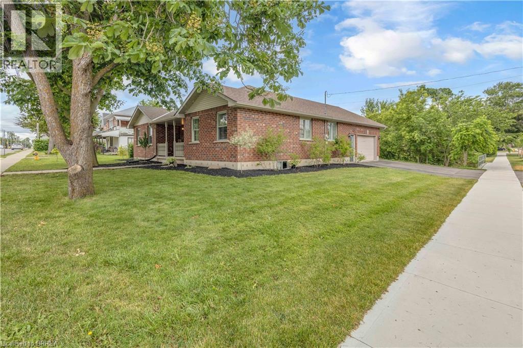 5 Walpole Drive, Haldimand, ON - Outdoor