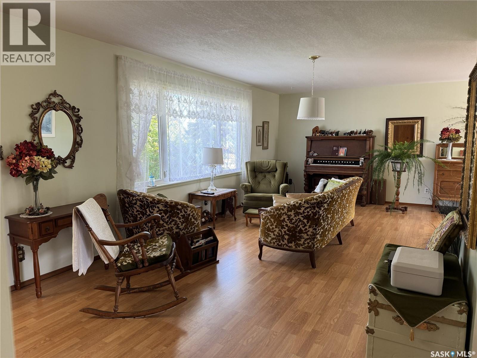 107 Downey Street, Strasbourg, SK