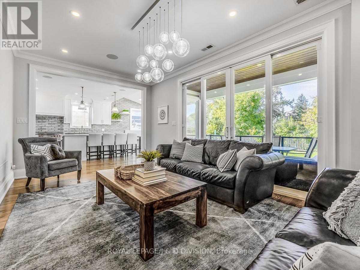 Family Room / Dining Room - 30 Broadleaf Road, Toronto, ON