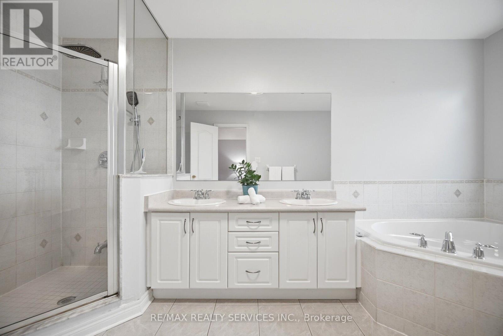 40 Sir Jacobs Crescent, Brampton, ON