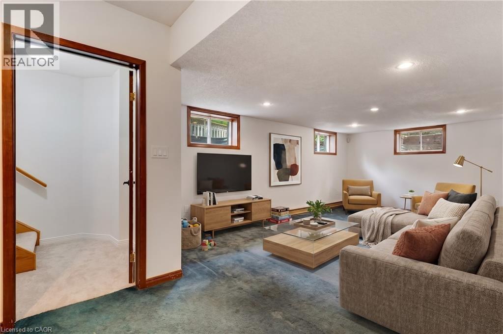 8 Charlton Place, Cambridge, ON