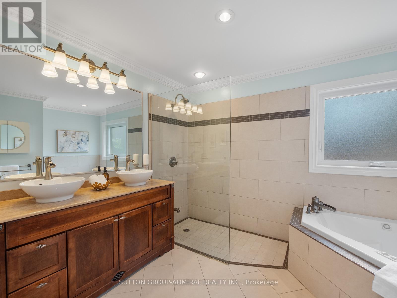 37 Nevada Crescent, Vaughan, ON