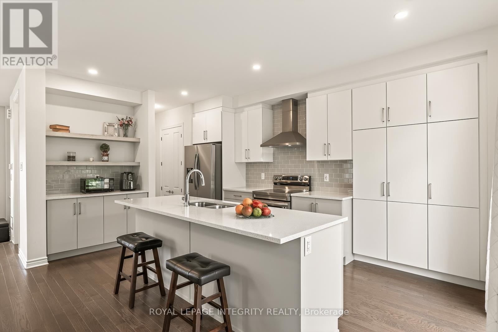 655 Persimmon Way, Ottawa, ON