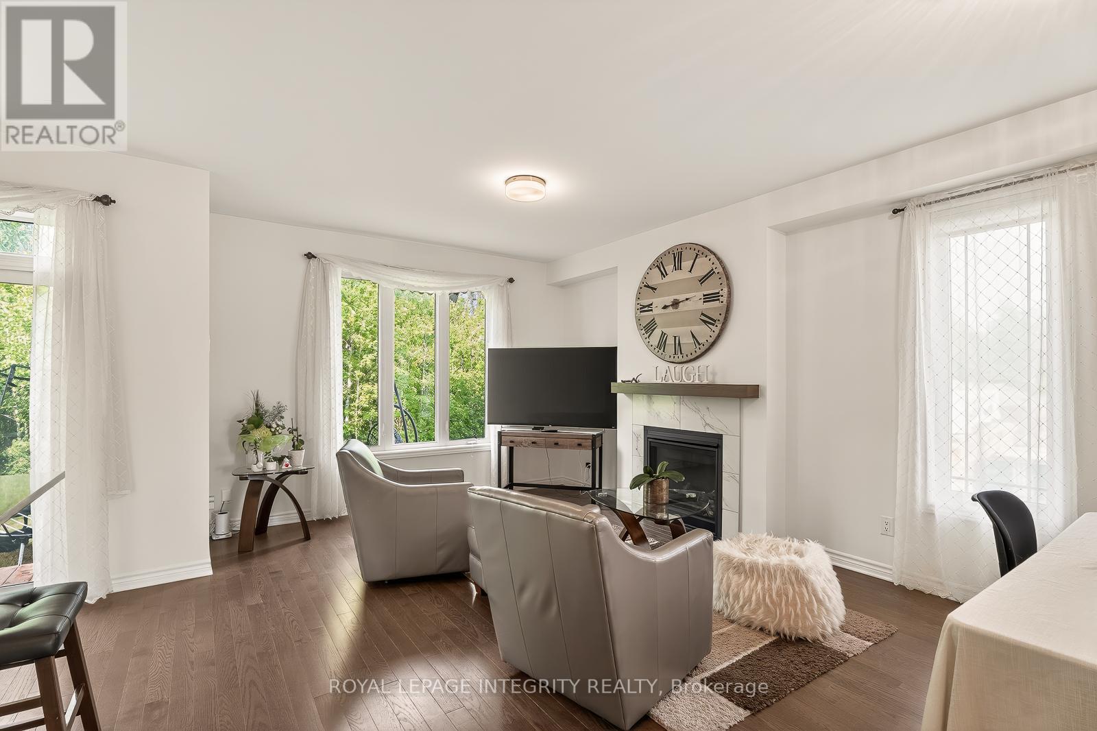 655 Persimmon Way, Ottawa, ON