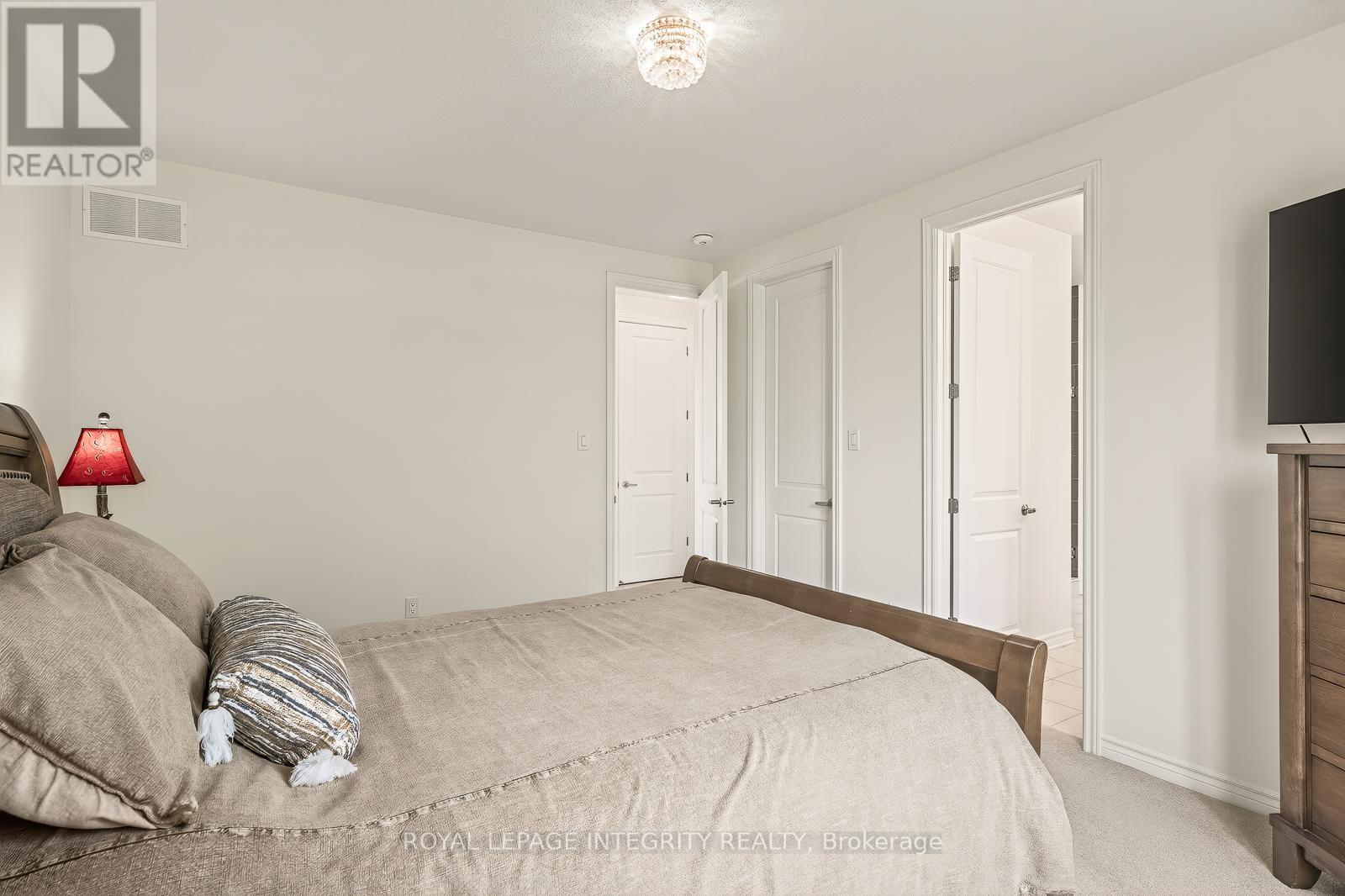 655 Persimmon Way, Ottawa, ON