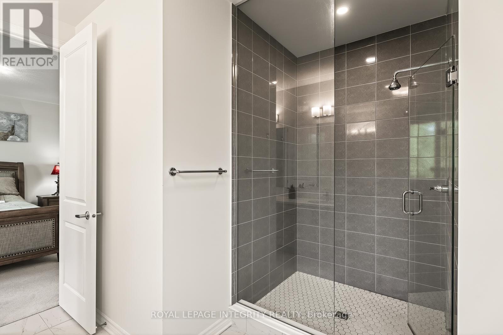 655 Persimmon Way, Ottawa, ON